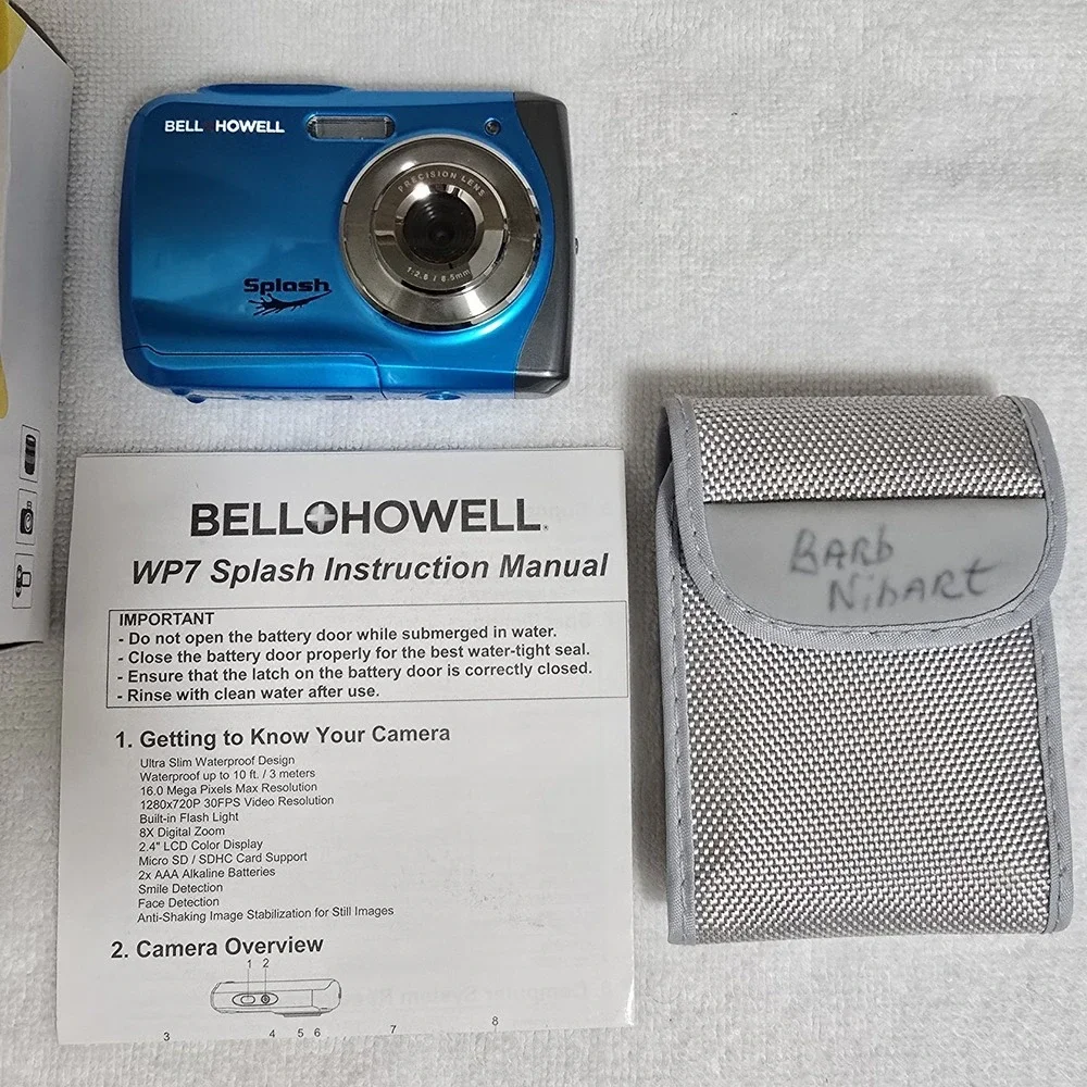 Bell Howell Splash WP7 Waterproof Digital Camera 12 MP 8X Zoom 2.4 LCD Bundle